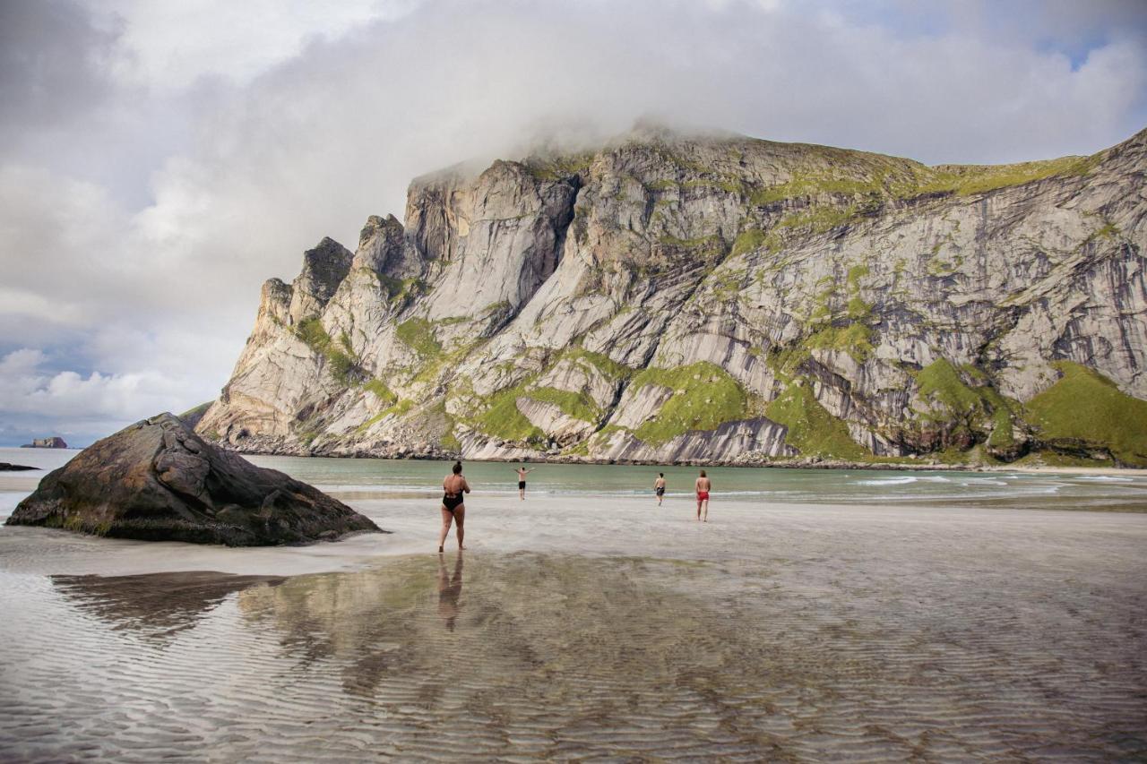 Lofoten Planet Basecamp Sørvågen Dış mekan fotoğraf