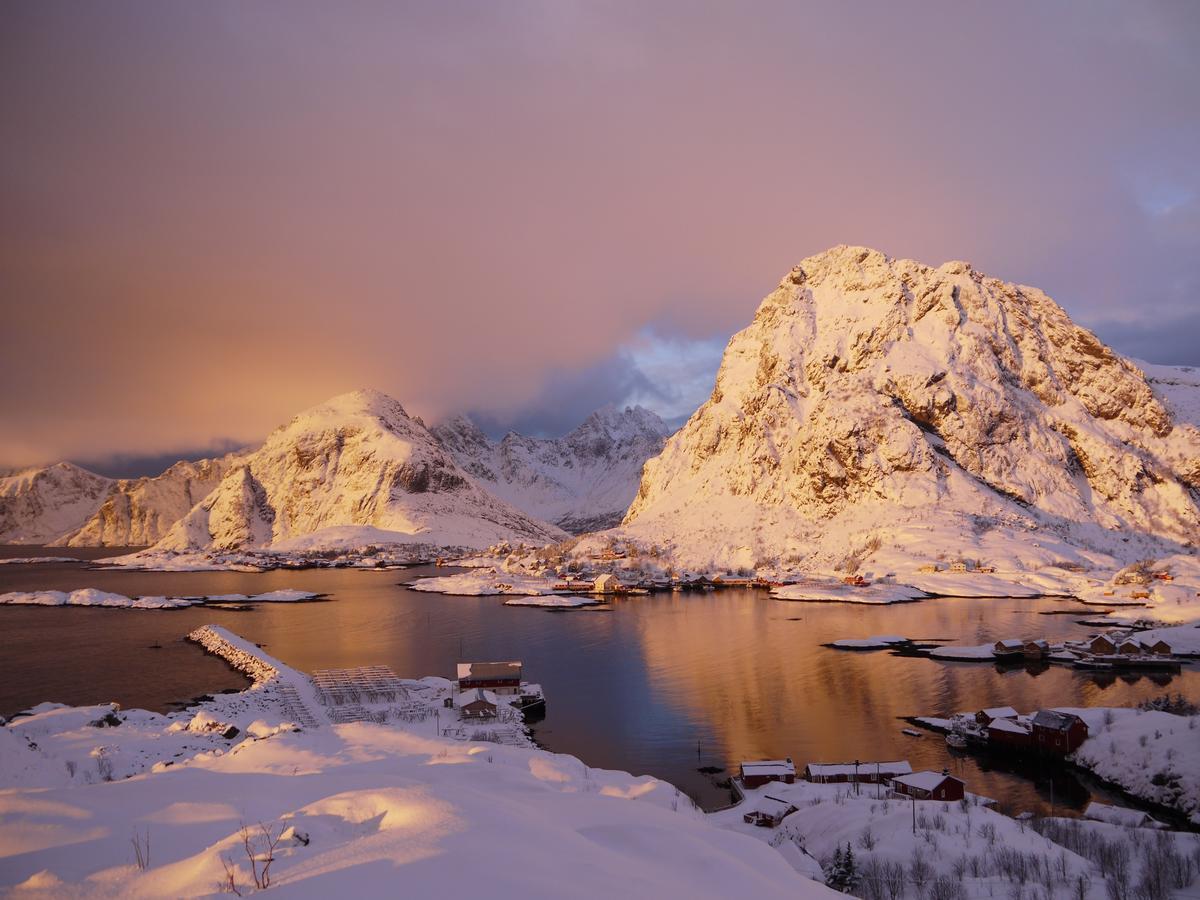 Lofoten Planet Basecamp Villa Sørvågen Dış mekan fotoğraf